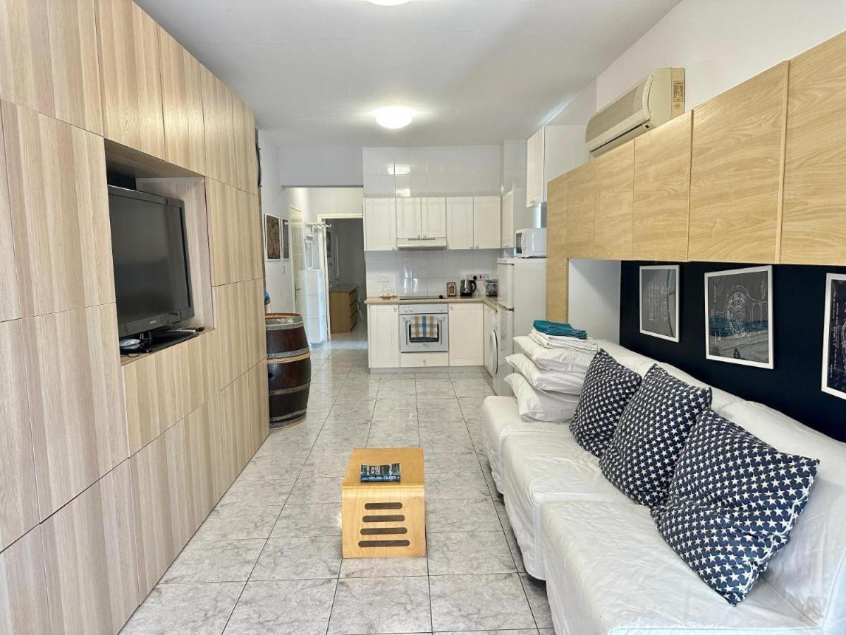H&O Danaos Sea Breeze Apartment Paphos Exterior photo